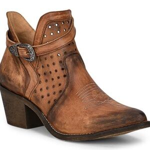 CIRCLE G WOMEN'S CUT OUT ANKLE STRAP WESTERN BOOTIES - ROUND TOE